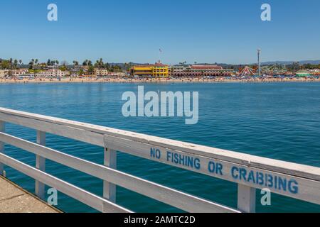 Blick auf Casino und Strand aus kommunalen Wharf, Sant Cruz, Kalifornien, Vereinigte Staaten von Amerika, Nordamerika Stockfoto