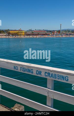 Blick auf Casino und Strand aus kommunalen Wharf, Sant Cruz, Kalifornien, Vereinigte Staaten von Amerika, Nordamerika Stockfoto