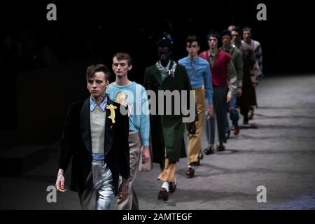Mailand, Italien. Januar 2020. Gucci Herbst/Winter 2020/2021 Start- Und Landebahn während der Mailänder Fashion Week Men'Äôs Januar 2020 - Mailand, Italien 14.01.2020 weltweite Nutzung Credit: Dpa/Alamy Live News Stockfoto