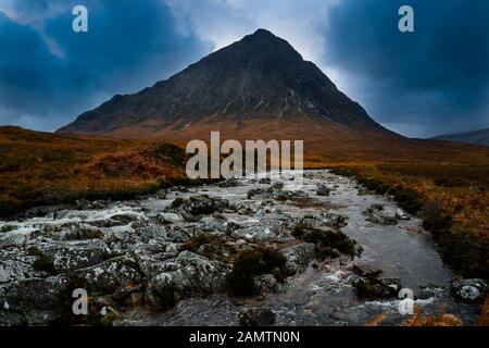 Buachaille Etive Mòr (Schottisch-Gälisch: Buachaille Eite Mòr, was bedeutet "der gute Hirte Etive" Stockfoto