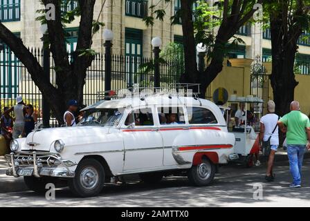 50er Jahre klassische amerikanische Oldtimer in Havanna, Kuba. Stockfoto