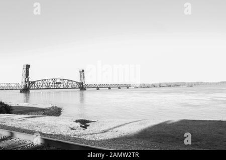 Tennessee River zug Brücke in Decatur, Alabma Stockfoto