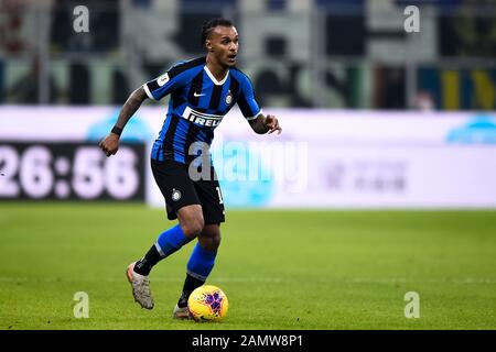 Mailand, Italien - 14. Januar 2020: Valentino Lazaro vom FC Internazionale im Einsatz beim Coppa Italia Fußballspiel zwischen dem FC Internazionale und Cagliari Calcio. Der FC Internazionale gewann mit 4:1 über Cagliari Calcio. Kredit: Nicolò Campo/Alamy Live News Stockfoto