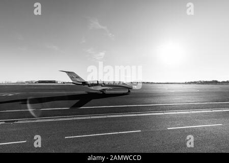 Eine Cessna 525 CitationJet CJ2 am Flughafen Biarritz, Frankreich Stockfoto