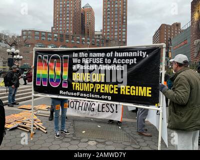 New York, NY, USA - 12. Januar 2019: Auf dem union Square findet eine Anti-Trump Pence-Rallye wegen Amtsenthebung und Amtsenthebung statt Stockfoto