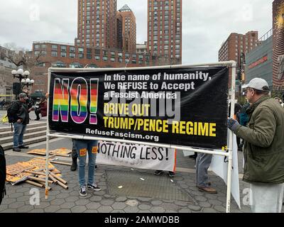 New York, NY, USA - 12. Januar 2019: Auf dem union Square findet eine Anti-Trump Pence-Rallye wegen Amtsenthebung und Amtsenthebung statt Stockfoto