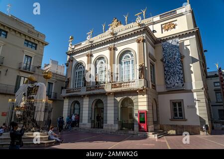 Figueres, Spanien - Salvador Dali Theater-Museum Eingang Stockfoto