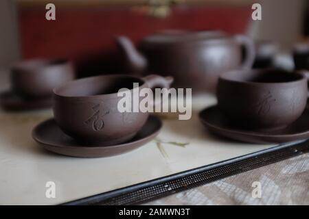 Chinesische Lila Ton Tee Set Stockfoto