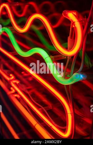Nahaufnahme der Bunten Neonlichter Stockfoto
