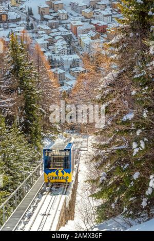 Seilbahn nach Schatzalp am Davoser Platz im Winter, Graubünden, Schweiz Stockfoto