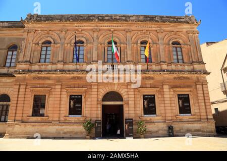 Palazzo della Sovrintendenza ai Beni Culturali di Siracusa Stockfoto