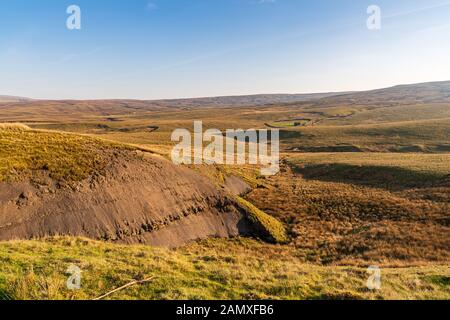 Blick über die Yorkshire Dales Landschaft von der B6270 Straße zwischen Nateby und Birkdale, North Yorkshire, England, Großbritannien Stockfoto