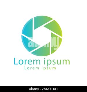 Ideen für das Kamera-Logo. Inspiration Logo Design. Darstellung Des Vektor-Vorlagenbildes. Isoliert Auf Weißem Hintergrund Stock Vektor