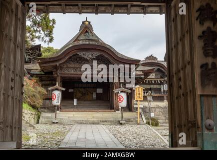 Ein Gebäude am Kotohiragu (oder konpirasan) Schrein komplex in der Präfektur Kagawa auf Shikoku in Japan. Stockfoto