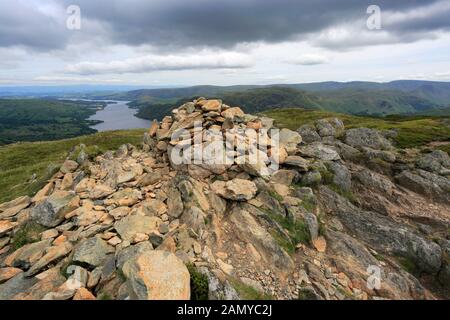 Blick auf Sheffield Pike Fell, Glenridding, Lake District National Park, Cumbria, England, UK Sheffield Pike Fell ist eine der 214 Wainwright Fells. Stockfoto