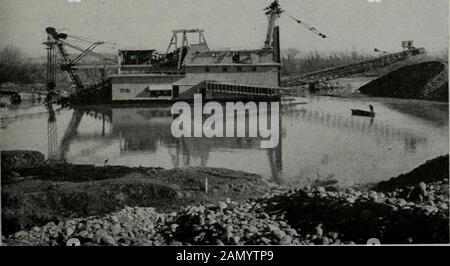 Pacific Service Magazin. Gewerkschaft Eis-Companys plant itornia. Moderner, elektrisch betriebener Dredger auf American Rivernear Folsom. Und erzeugenden Anlagen. Die Kapazität der bestehenden hydroelektrischen Anlagen in diesem Bereich wird mit 509.270 km angegeben. Eine große Menge an elektrischem Strom über den im Gebiet verbrauchten Gebieten wird von den Hochspannungsleitungen existenzermittelter Unternehmen in andere Teile des Staates getragen. Für Details zu den Vertriebsabgaben in diesem Bereich hat der Leser respektvoll auf die Umfrage selbst verwiesen.Es Genügt, hier zu sagen, dass der Bericht zeigt Stockfoto