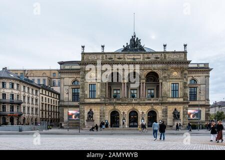 Königlich Dänisches Theater aktuelle Gebäude erbaut 1872-74 und von Wilhelm Dahlerup in der Kongens Nytorv 1, Kopenhagen, Dänemark, Stockfoto