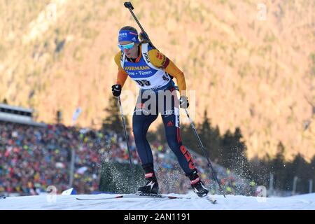 Ruhpolding, Deutschland. Januar 2020. Vanessa HINZ (GER), Action, Einzelaktion, Einzelbild, Ausschneiden, Ganzkörperaufnahme, ganze Figur. 7,5 km Sprint der Frauen am 15. Januar 2020. IBU-Biathlon-Weltcup 2020 in Ruhpolding, Saison 2019/20. Weltweite Verwendung Stockfoto