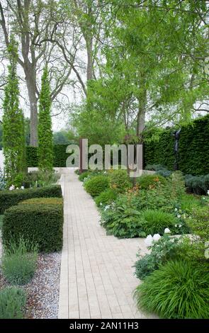 RHS CHELSEA FLOWER SHOW 2013 LAURENT-PERRIER GARTEN DESIGNER ULF NORDFJELL. Stockfoto