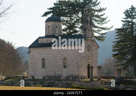 Die Cipur Kirche, auch als Kirche der Geburt der Jungfrau genannt, auf den Ruinen der alten Cetinje Kloster gebaut Stockfoto