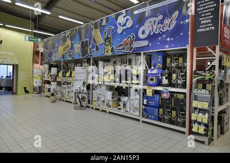 Frankreich Brive La Gaillarde: 08/2018, leeren Baumarkt, Baumarkt; Stockfoto