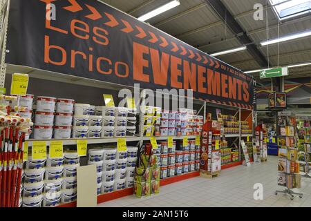 Frankreich Brive La Gaillarde: 08/2018, leeren Baumarkt, Baumarkt; Stockfoto