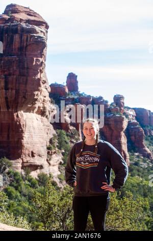 Familienfotos aus Sedona, Arizona, die Tour über rote Felsen machen. Stockfoto