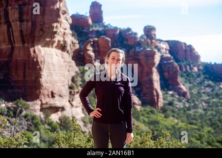 Familienfotos aus Sedona, Arizona, die Tour über rote Felsen machen. Stockfoto