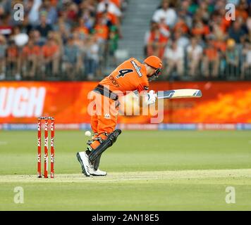 Januar 2020; Optus Stadium, Perth, Western Australia, Australien; Big Bash League Cricket, Perth Scorchers versus Melbourne Stars; Cameron Bancroft von den Perth Scorchers spielt durch Midwicket - redaktionelle Verwendung Stockfoto