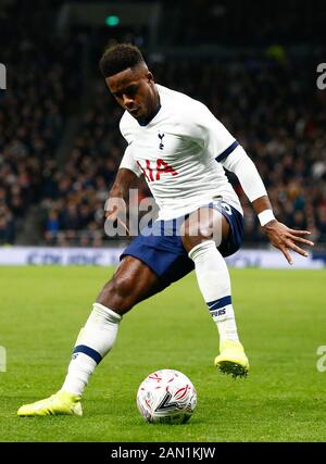 London, ENGLAND - JANUAR14: Ryan Sessegnon von Tottenham Hotspur während der dritten Runde des Emirates FA Cup Reply Match zwischen Tottenham Hotspur und Middlesborough am 14. Januar 2020 im Tottenham Hotspur Stadium, London, England. Stockfoto