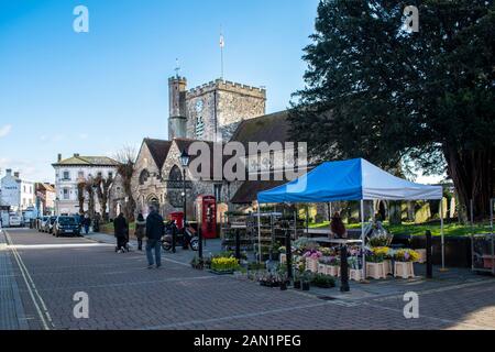 Gosport, Hampshire, UK, 10. Januar 2020. Blume Stall in der Nähe von St Glaube Kirche in Havant. Stockfoto