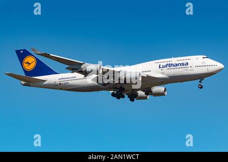 Frankfurt, Deutschland - Juni 8, 2018: Lufthansa Boeing 747 Flugzeug am Flughafen Frankfurt (FRA) in Deutschland. Boeing ist ein Flugzeug Hersteller i Stockfoto