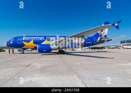 Stuttgart, Deutschland - 14. Juli 2018: Eurowings Airbus A320 Flugzeug am Flughafen Stuttgart (STR) in Deutschland. Airbus ist ein Hersteller von Flugzeugen von Toul Stockfoto