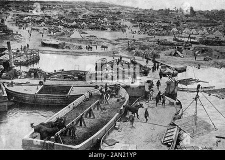 Englisch encampment (1. Bataillon des Royal Munster Fusiliers) während Gallipoli Invasion, 25. April 1915. A3+ (600 dpi) Stockfoto