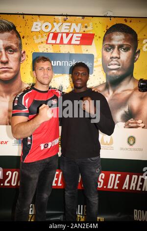 Tomas Šálek und Peter Kadiru bei der Pressekonferenz zur Block-Bräu Box-Gala im" "Hamburg am 14.1.2020 Stockfoto