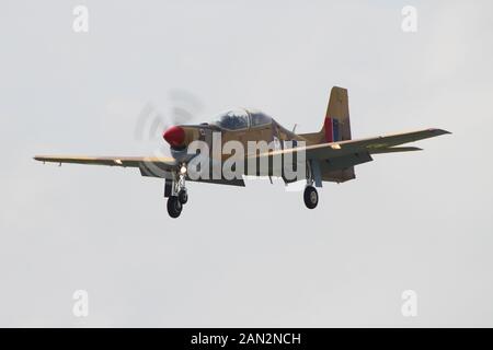 ZF 239, Shorts Tucano T1 von der Royal Air Force in der tucano Display Team betrieben, an RAF Leuchars in 2013. Stockfoto