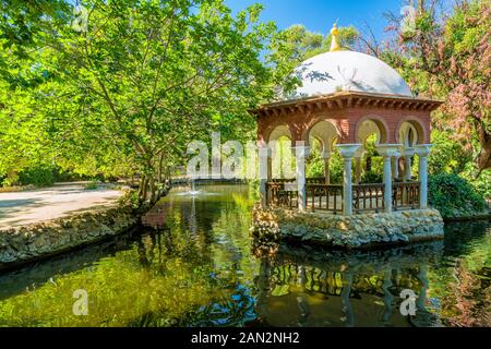 Der Parque de Maria Luisa (Maria-Luisa-Park), berühmter öffentlicher Park in Sevilla, Andalusien, Spanien. Stockfoto