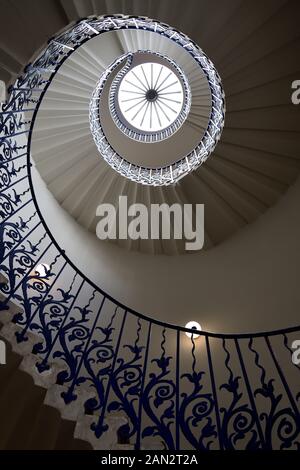 Greenwich London. Vereinigtes Königreich. 1. Juni 2019. Der tulip Treppe im Queens House in Greenwich. Stockfoto