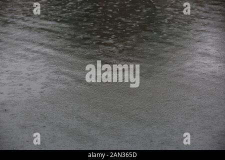 Der Regen sanft schlagen die Chichester, West Sussex, UK. Stockfoto