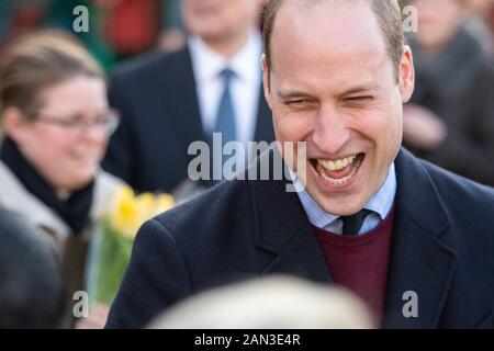 Bradford, Großbritannien. Januar 2020. Der Herzog und die Herzogin von Cambridge kommen am Centenary Square im Stadtzentrum von Bradford an. Der Tag der Engagements in Bradford ist Der Herzog und die Herzogin von Cambridges erste gemeinsame Verpflichtung des neuen Jahres und des neuen Jahrzehnts, Und ihr erster Auftritt zusammen seit den Nachrichten des Dukes und der Herzogin von Sussex, Prinz Harry und Meghan Markle, verkündete, dass sie als hochrangige Royals und den sogenannten 'Sandringham Summit' mit Ihrer Majestät Der Königin und Prinz Charles "zurücktreten" würden. Gutschrift: Benjamin Wareing/Alamy Live News Stockfoto