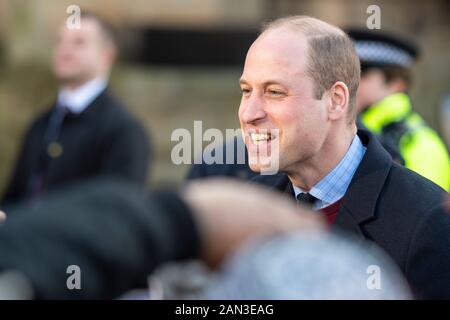 Bradford, Großbritannien. Januar 2020. Der Herzog und die Herzogin von Cambridge kommen am Centenary Square im Stadtzentrum von Bradford an. Der Tag der Engagements in Bradford ist Der Herzog und die Herzogin von Cambridges erste gemeinsame Verpflichtung des neuen Jahres und des neuen Jahrzehnts, Und ihr erster Auftritt zusammen seit den Nachrichten des Dukes und der Herzogin von Sussex, Prinz Harry und Meghan Markle, verkündete, dass sie als hochrangige Royals und den sogenannten 'Sandringham Summit' mit Ihrer Majestät Der Königin und Prinz Charles "zurücktreten" würden. Gutschrift: Benjamin Wareing/Alamy Live News Stockfoto