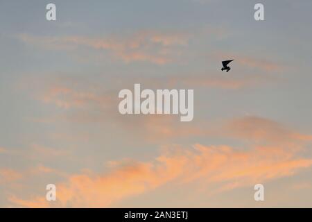 Ultraleichter blauer Himmel mit einigen Wolken. Dunhunag Crescent Lake-Gansu-China-0688 Stockfoto