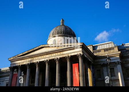 London, Großbritannien. Januar 2020. Blick auf Die Nationalgalerie bei Sonnenschein im Winter. Kredit: Dinendra Haria/SOPA Images/ZUMA Wire/Alamy Live News Stockfoto