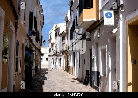 Straßen und Häuser in Ciutadella, Menorca Stockfoto