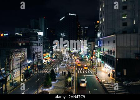 Südkorea, Seoul - März, 2019 Panoramablick Nacht Blick auf Seoul gesehen vom Berg Stockfoto