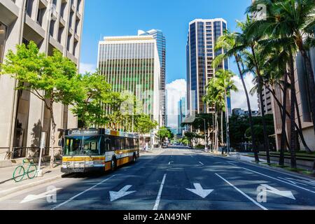 Honolulu, Oahu, Hawaii - November 04, 2019: Stadtbild in der Innenstadt von Honolulu. Honolulu ist die Hauptstadt und größte Stadt des US-Bundesstaates Hawaii Stockfoto