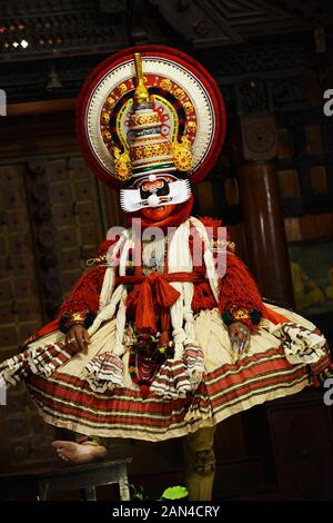 Eine Kathakali Performer in Cochin, Kerela. Stockfoto