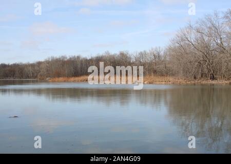 Wintertag auf dem James River Stockfoto