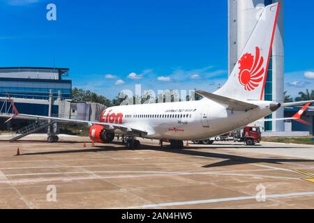Abbildung: Boeing 737-8 max PK-LQF von Lion Air in Pontianak Stockfoto