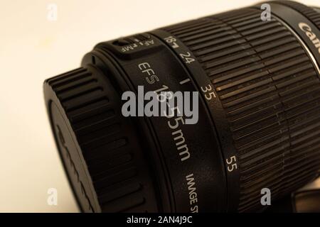 Bild von Canon EF-S 18-55 mm 1:3,5-5,6 IS STM Stockfoto